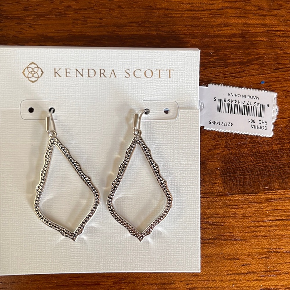 NWT Kendra Scott Sophia Earrings. Rhodium.  Currently on website.